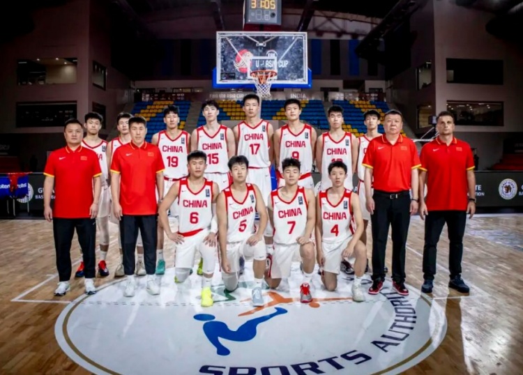 苏群：只要年龄是真的 中国U18男篮输给澳大利亚也是可喜可贺